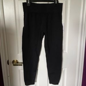 NWT - Knix Good to Go Seamless Black Legging